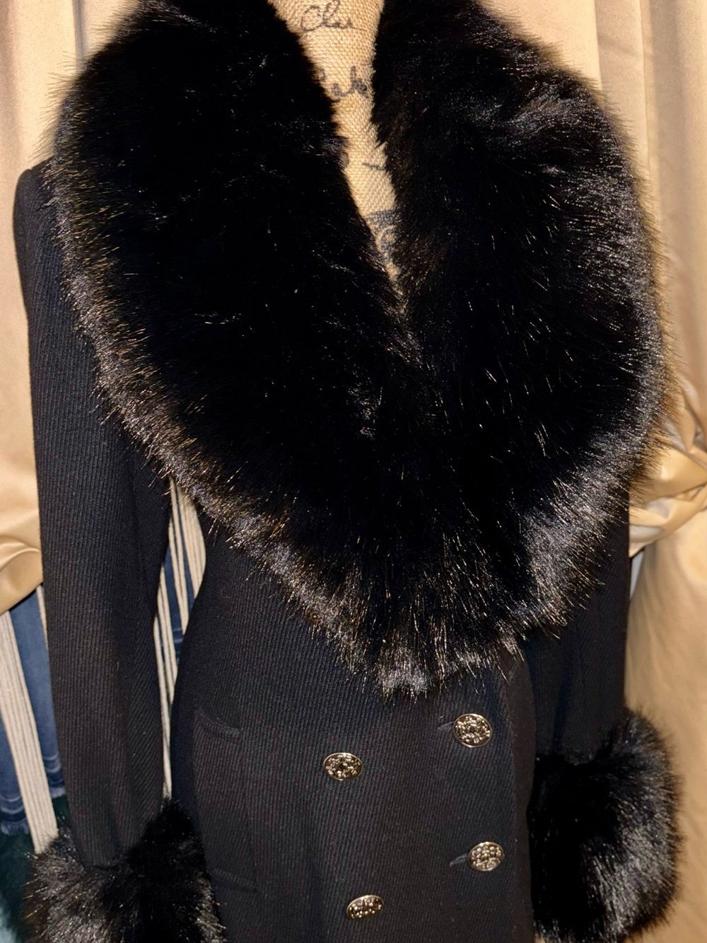❄️TALBOTS❄️WOOL DOUBLE BREASTED TRENCH❄️FUR COLLAR/CUFFS - Picture 3 of 11